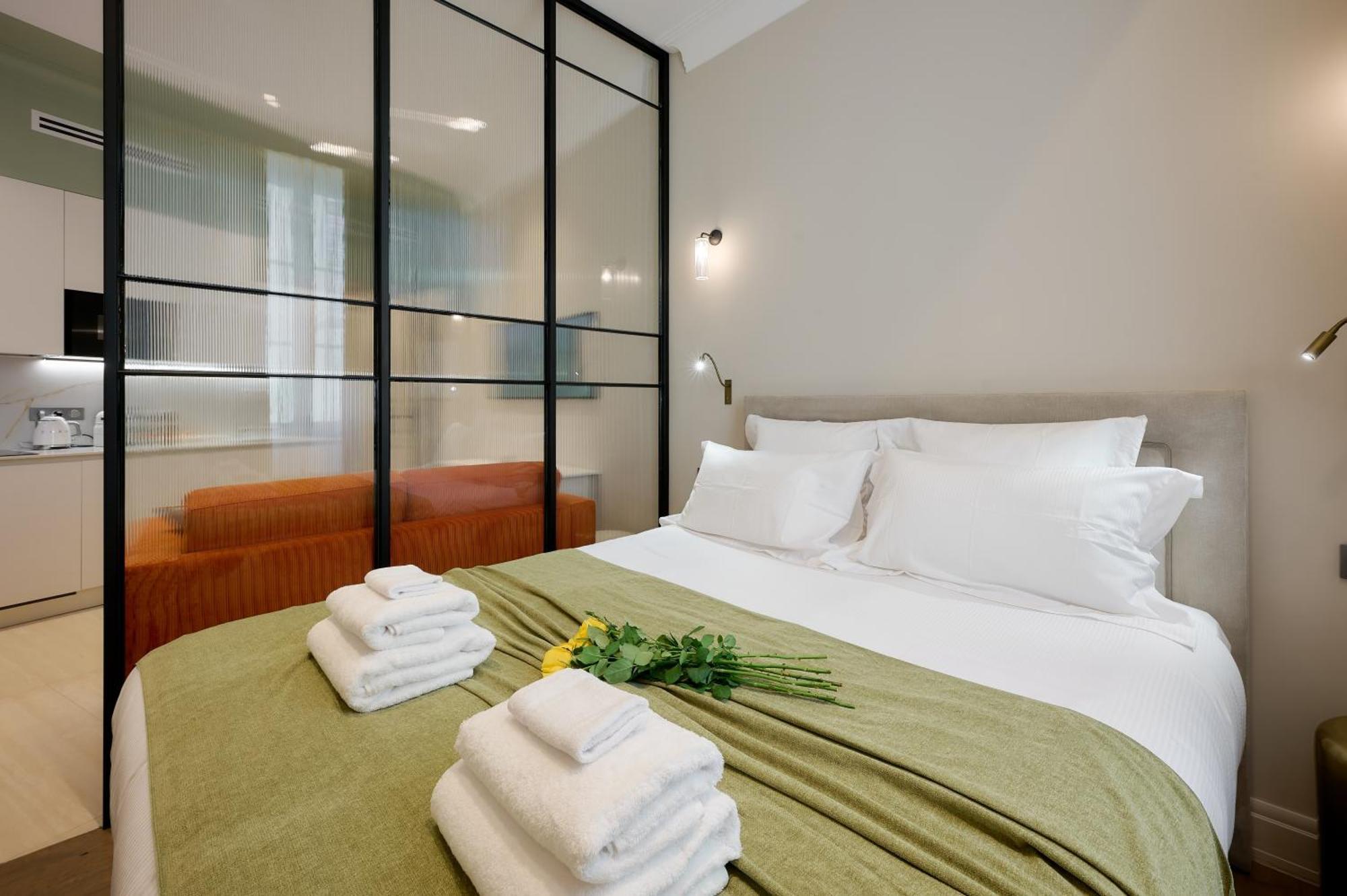 9 Alberti Centre Aparthotel *